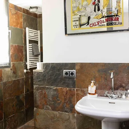 Casa Completa, Jardin Privado Y Garaje Vut 40-0616 Holiday home *